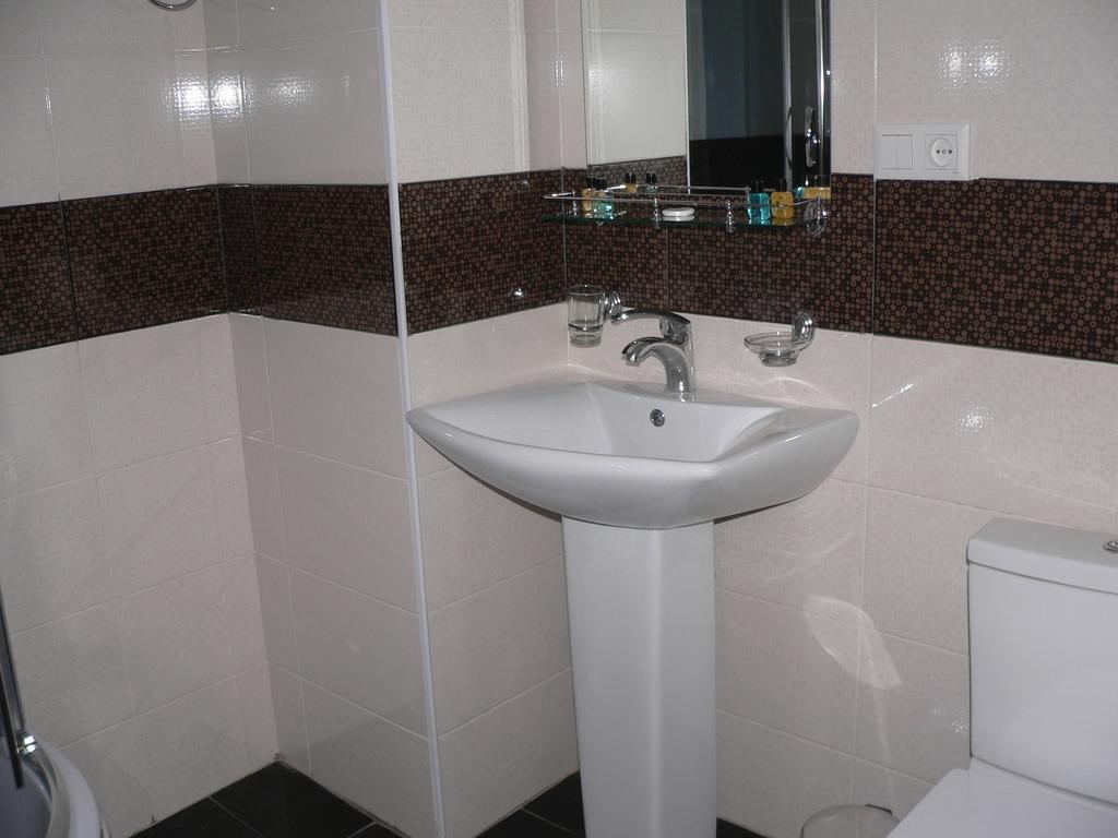 Big Bay Hotel Tbilisi Room photo