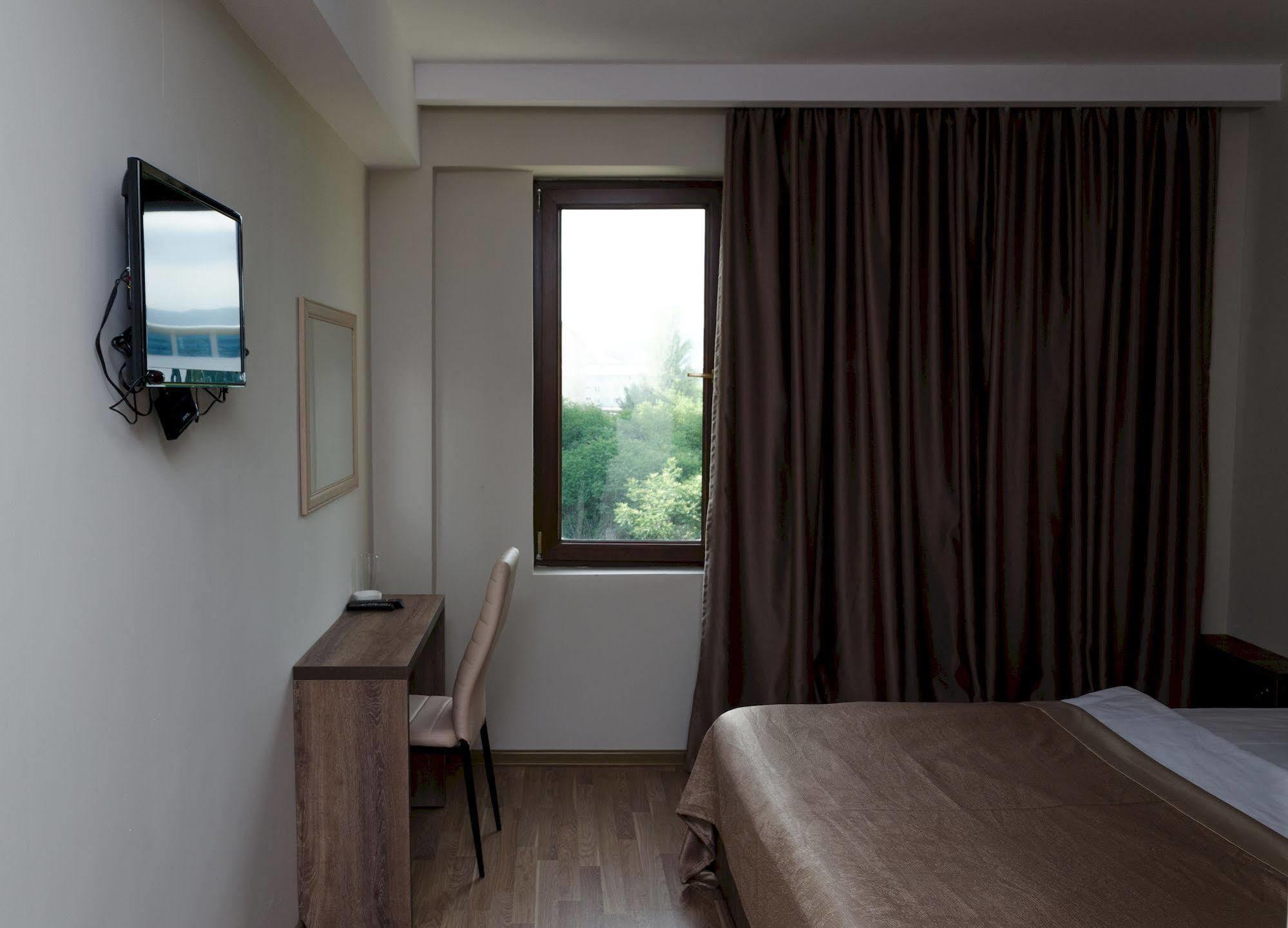 Big Bay Hotel Tbilisi Exterior photo